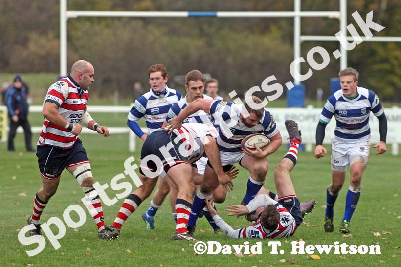 Tynedale's Matty Shields on the charge against Rosslyn Park at Tynedale Park, Corbridge, Northumberland. Photo: David T. Hewitson/Sports for All Pics